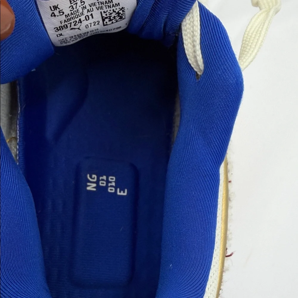 Puma stylish sneakers